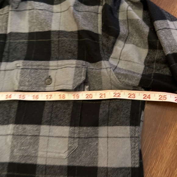 WOOLRICH Plaid Shirt size Large - Picture 7 of 9